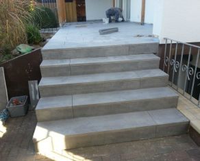 Treppe  Lithos Devon grau noch in Arbeit